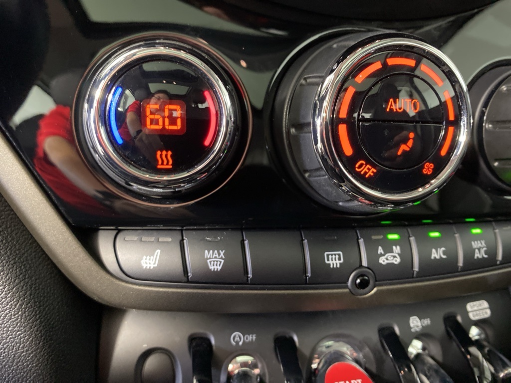 Vehicle image 22 of 23