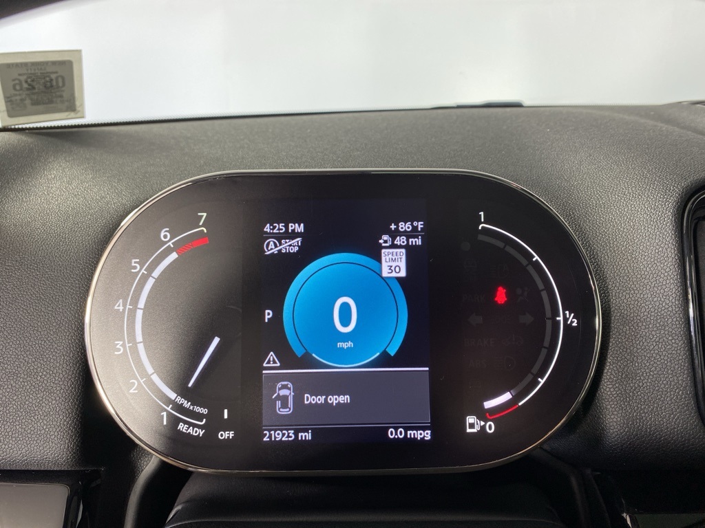Vehicle image 15 of 23