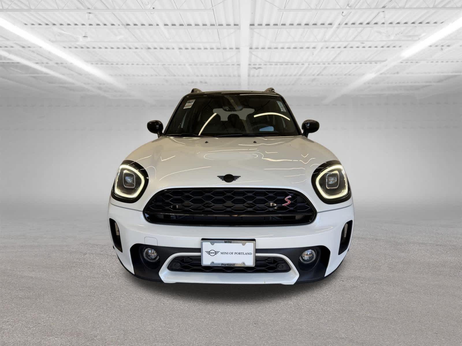 2024 MINI Cooper Countryman S Image 2 of 26