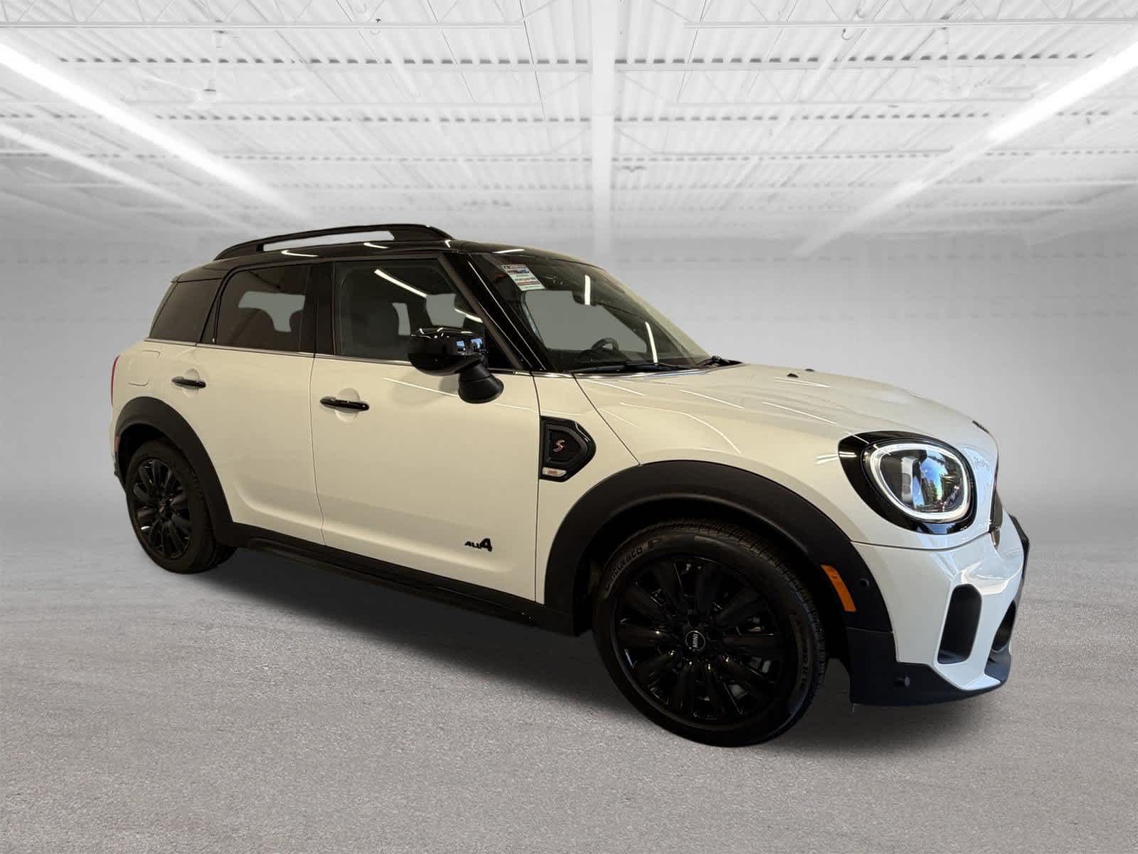 2024 MINI Cooper Countryman S Image 3 of 26