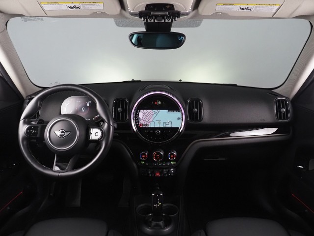 Vehicle image 26 of 61