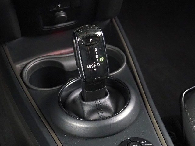 Vehicle image 39 of 61
