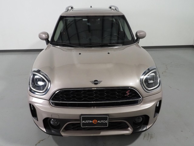 Vehicle image 3 of 61