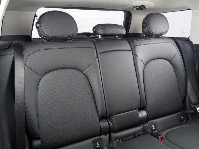 Vehicle image 24 of 61