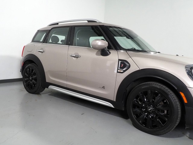 Vehicle image 7 of 61