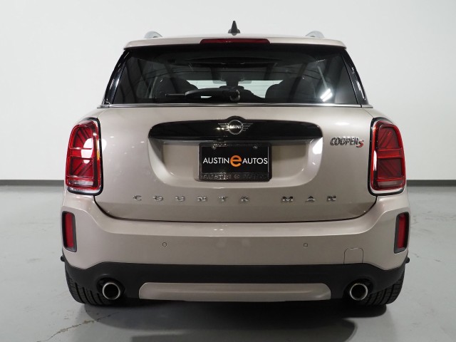 Vehicle image 12 of 61