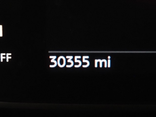 Vehicle image 32 of 61