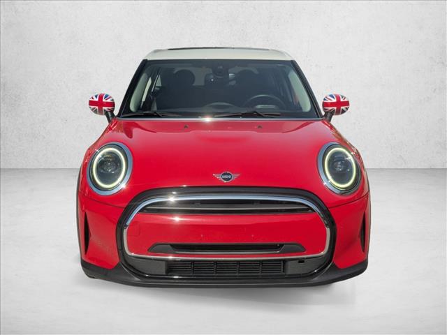 2024 MINI Cooper Hardtop Base Image 2 of 27