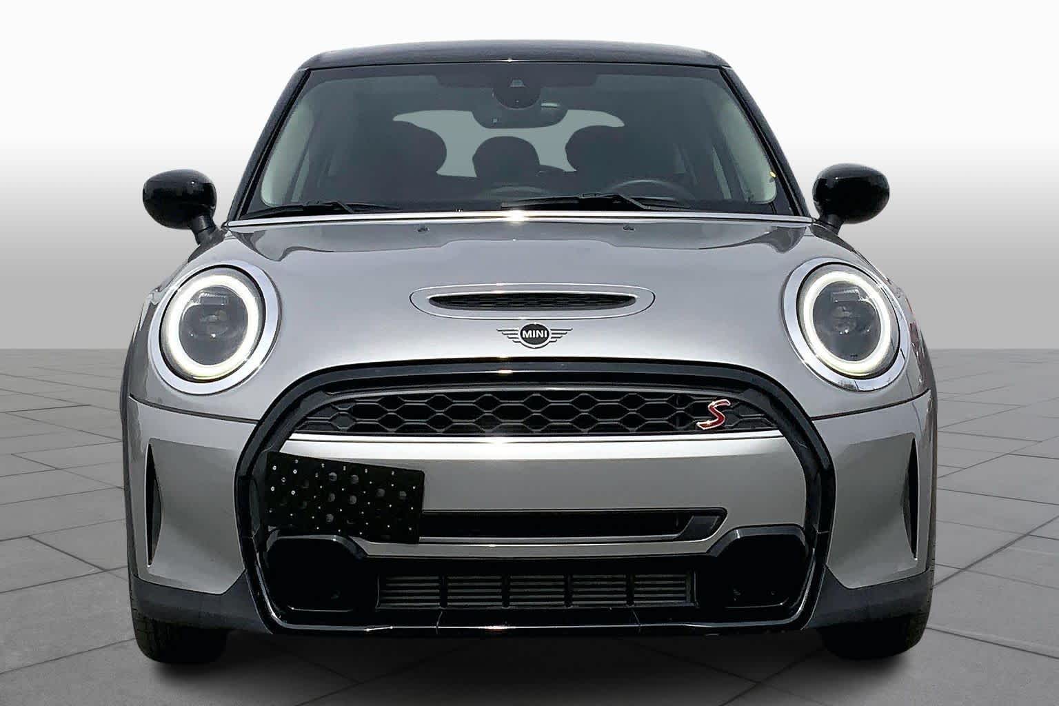 2024 MINI Cooper Hardtop S Image 2 of 31
