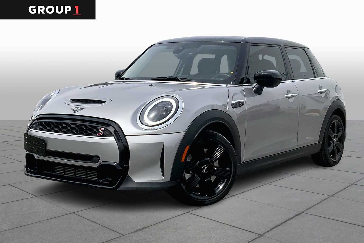2024 MINI Cooper Hardtop S Image 1 of 31