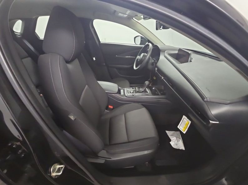 Vehicle image 13 of 20