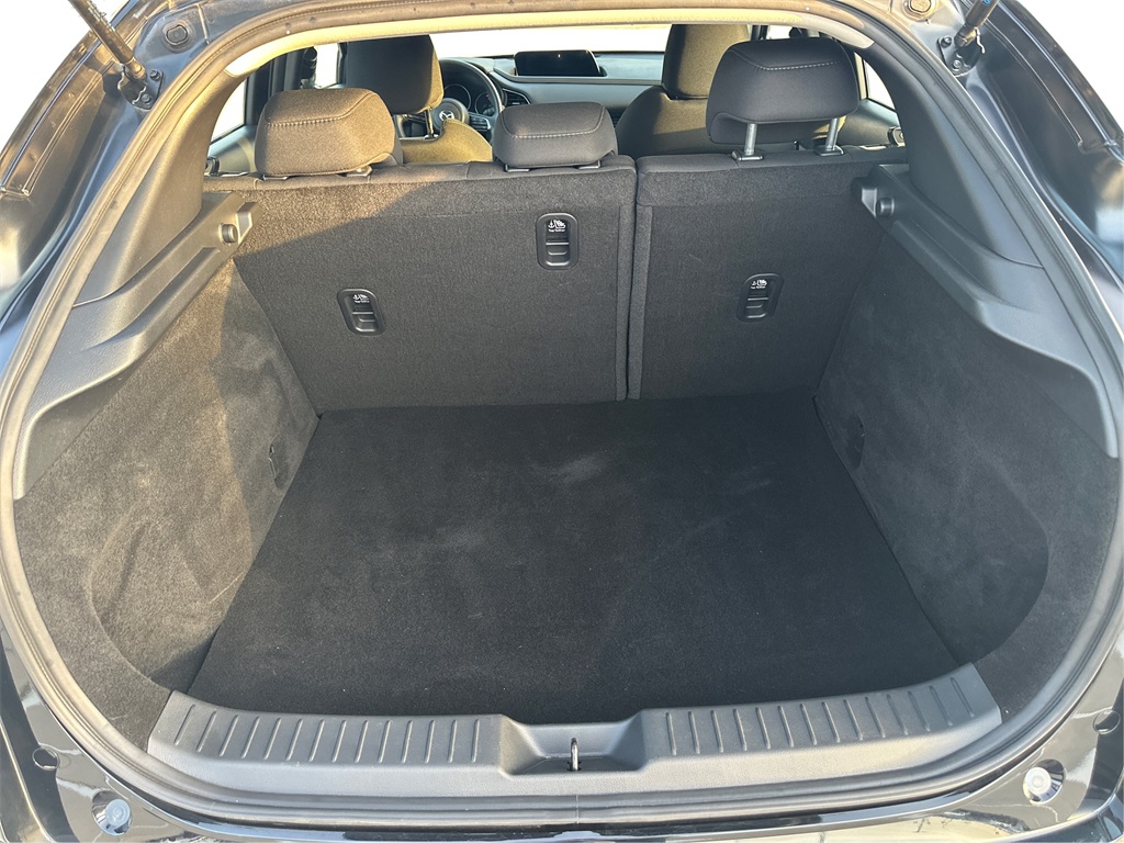 Vehicle image 9 of 20