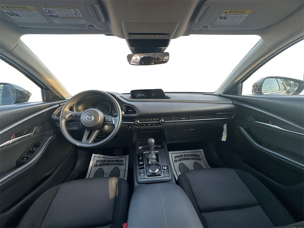 Vehicle image 17 of 20