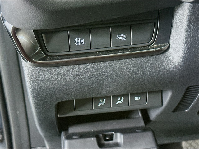 2024 Mazda CX-30 2.5 S Carbon Edition Image 23 of 30