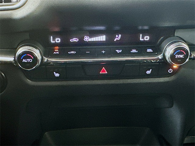 2024 Mazda CX-30 2.5 S Carbon Edition Image 29 of 30