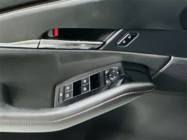 2024 Mazda CX-30 2.5 S Carbon Edition Image 24 of 30