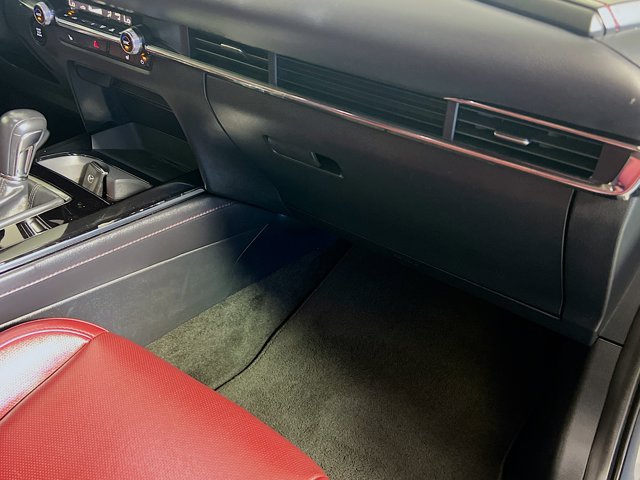 2024 Mazda CX-30 2.5 S Carbon Edition Image 32 of 33