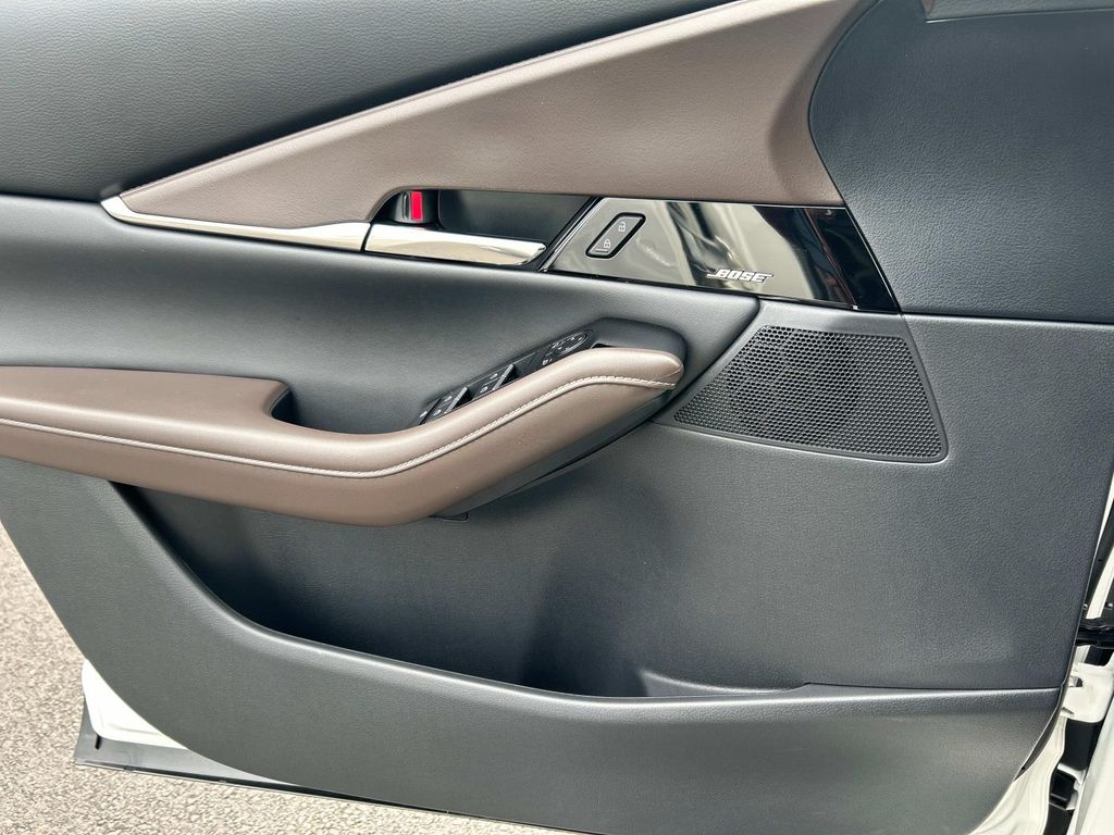 2024 Mazda CX-30 2.5 S Premium Package Image 20 of 30