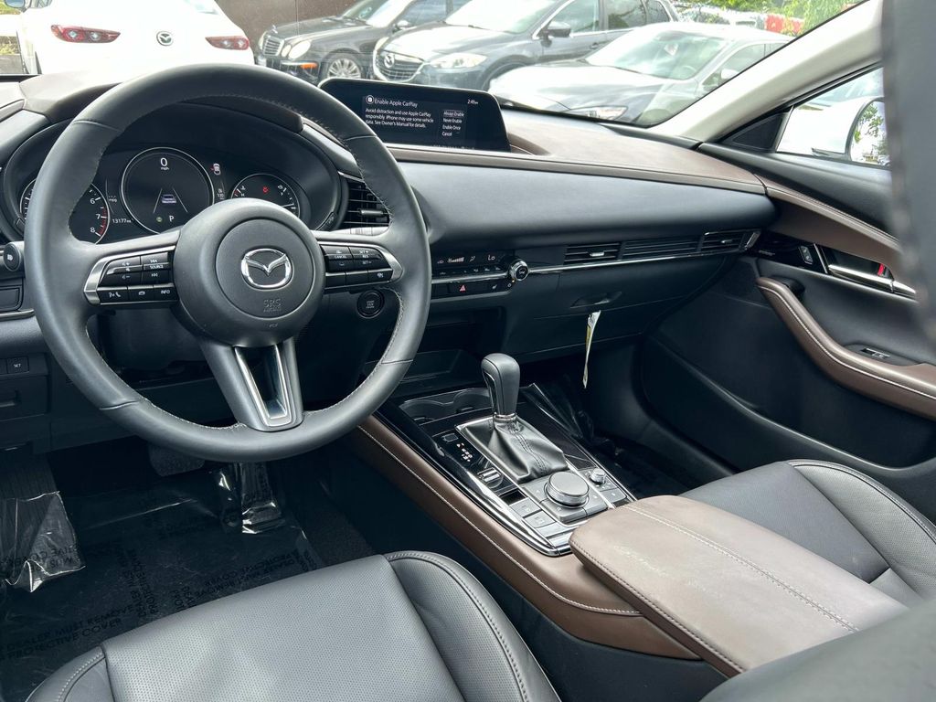 2024 Mazda CX-30 2.5 S Premium Package Image 11 of 30