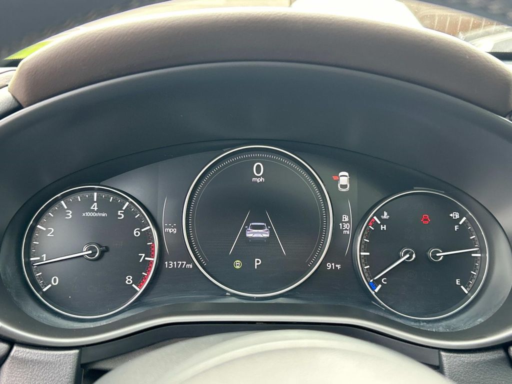 2024 Mazda CX-30 2.5 S Premium Package Image 13 of 30