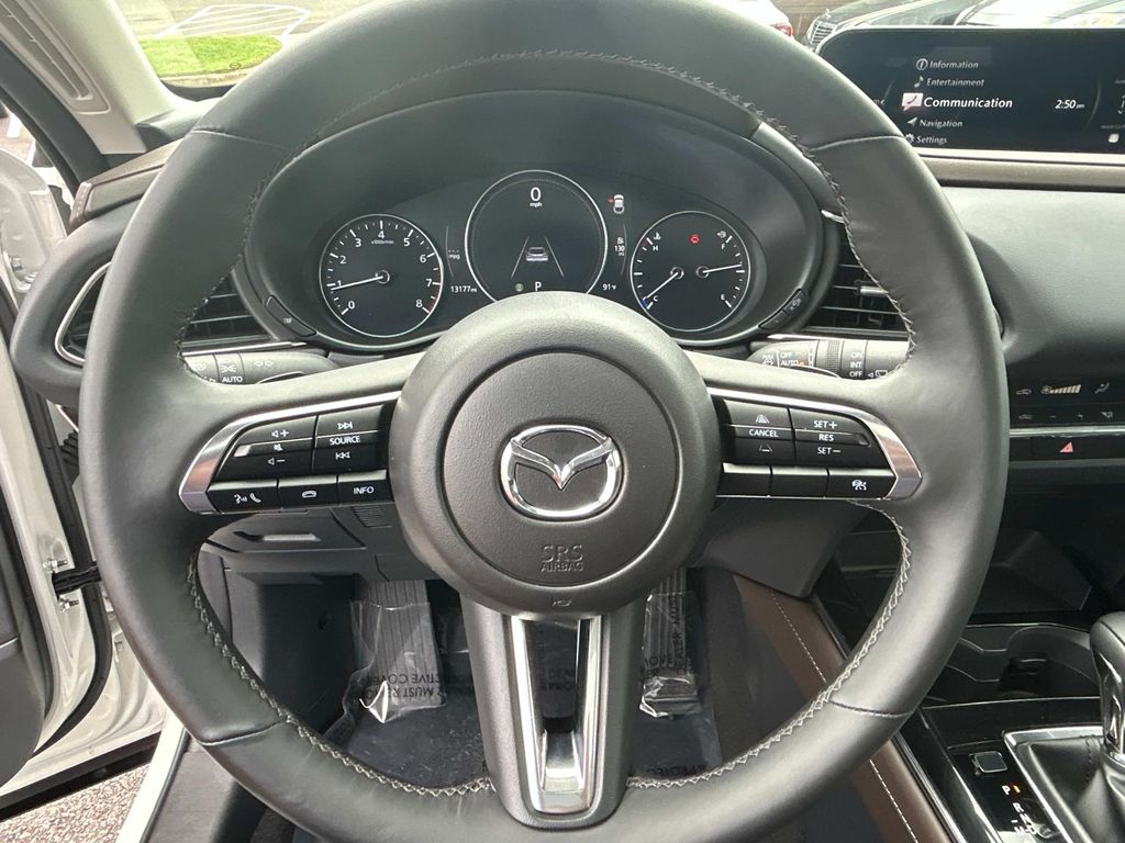 2024 Mazda CX-30 2.5 S Premium Package Image 12 of 30
