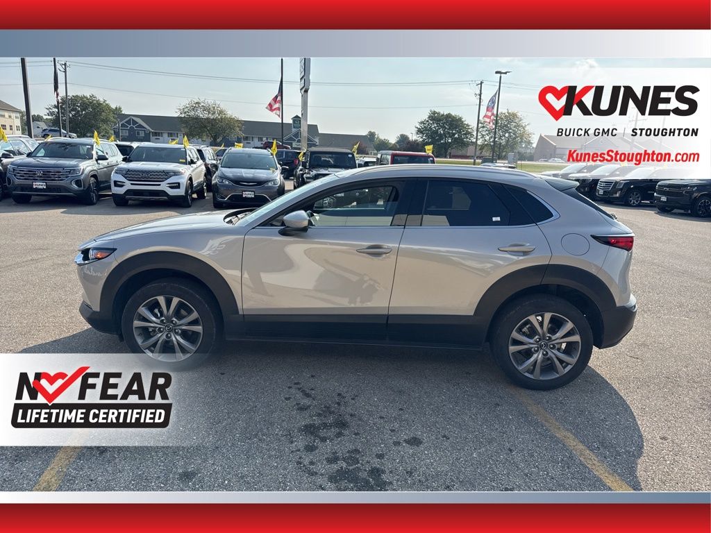 2024 Mazda CX-30 2.5 S Premium Package Image 11 of 49