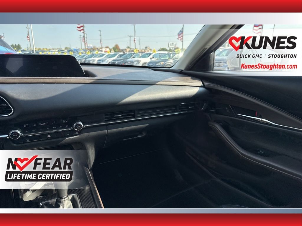 2024 Mazda CX-30 2.5 S Premium Package Image 28 of 49