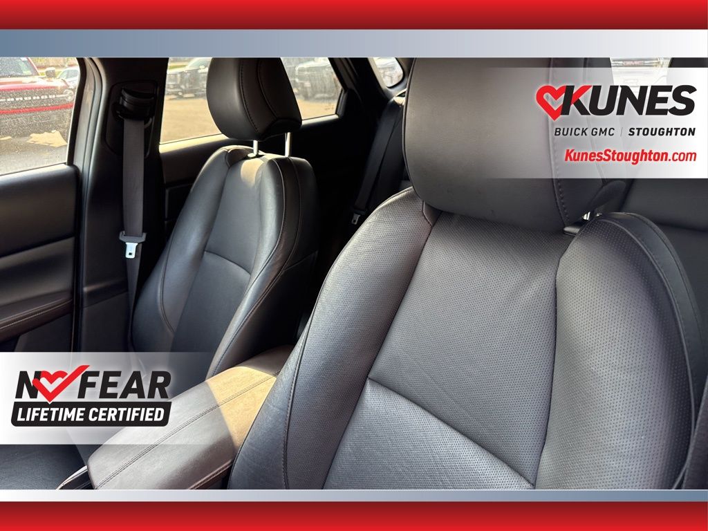 2024 Mazda CX-30 2.5 S Premium Package Image 19 of 49