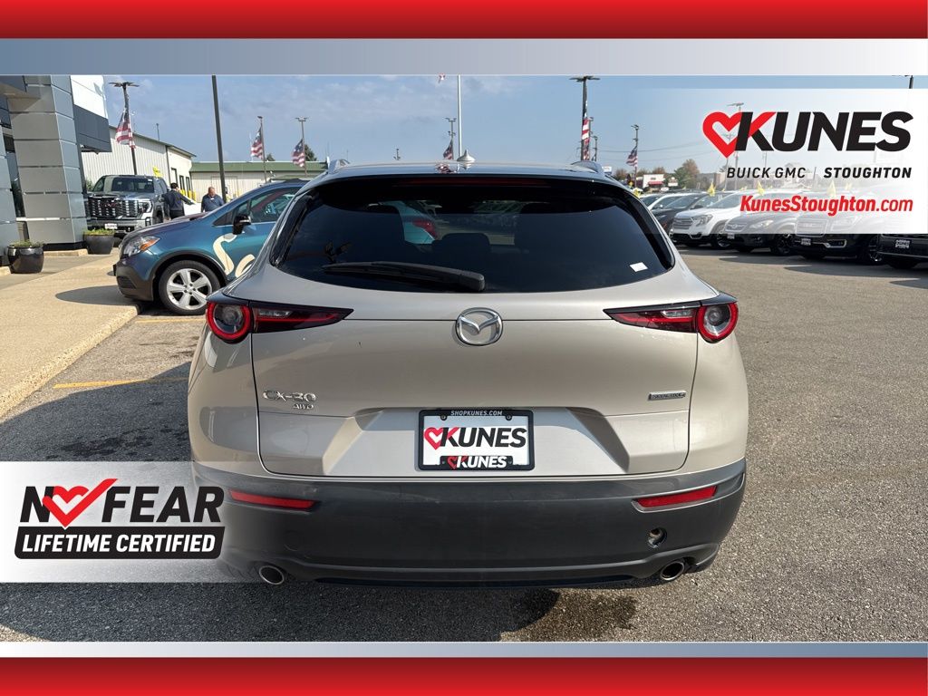 2024 Mazda CX-30 2.5 S Premium Package Image 9 of 49