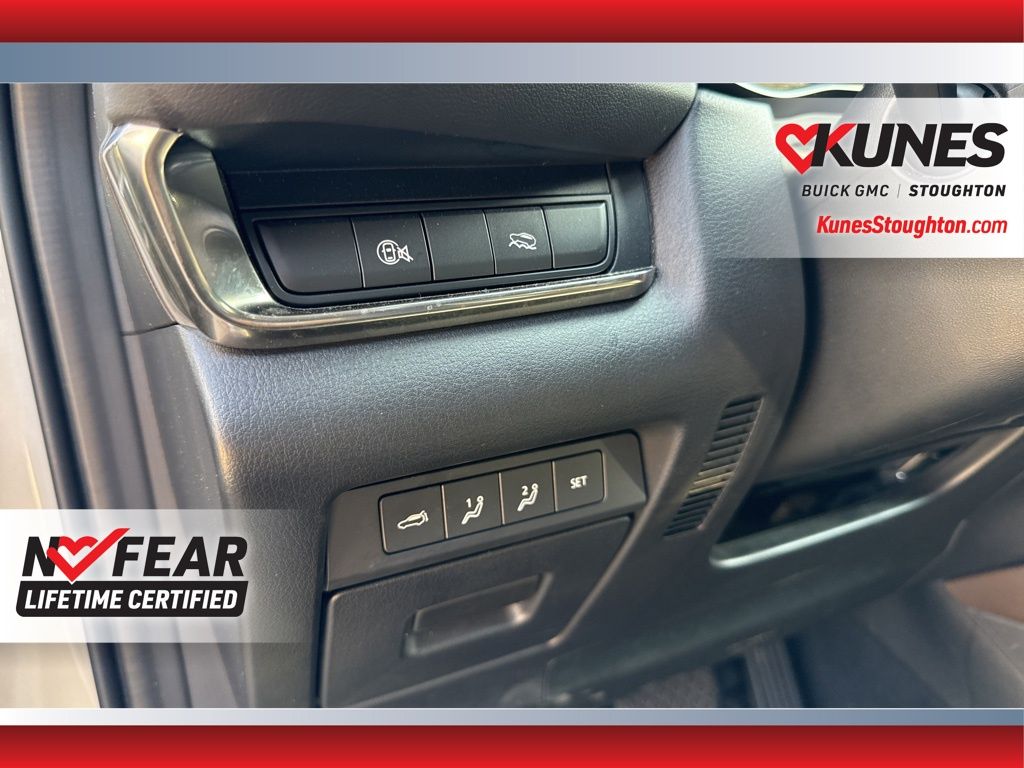 2024 Mazda CX-30 2.5 S Premium Package Image 34 of 49