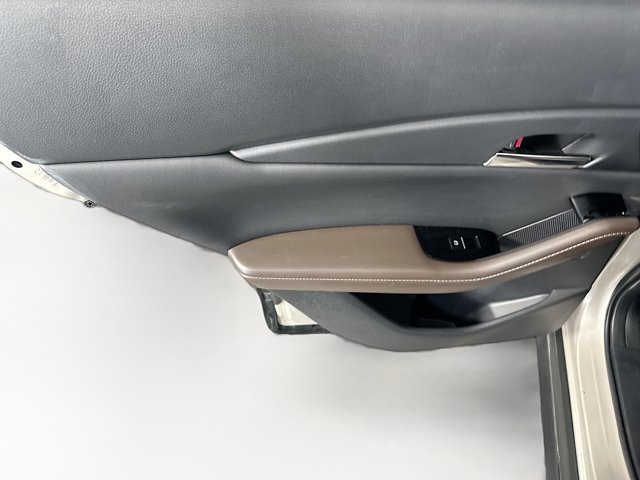 Vehicle image 22 of 30