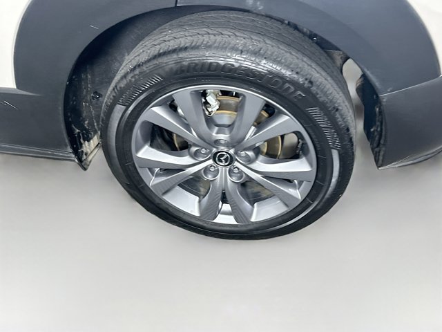 Vehicle image 10 of 30