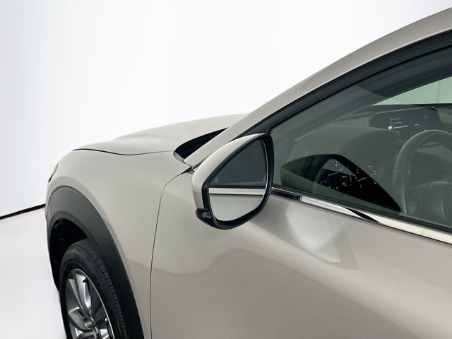 Vehicle image 25 of 30