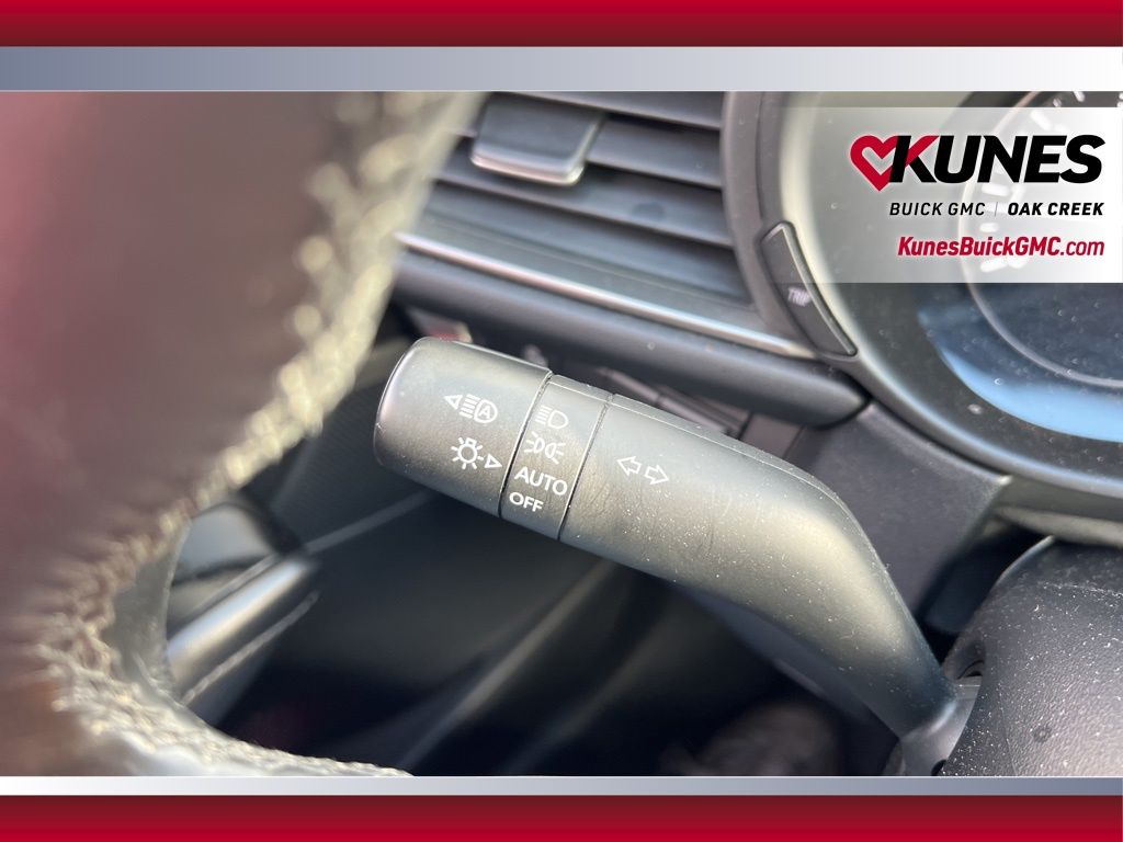 2024 Mazda CX-30 2.5 S Select Sport Image 18 of 25