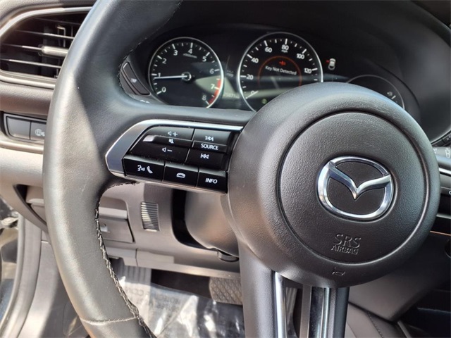 Vehicle image 16 of 20