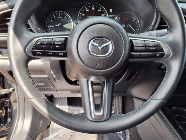 Vehicle image 15 of 20