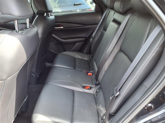 Vehicle image 9 of 20
