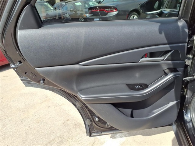 Vehicle image 8 of 20
