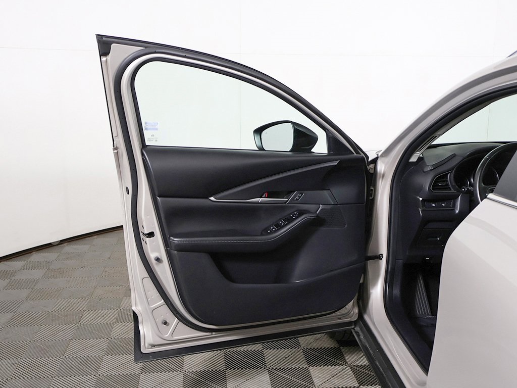 Vehicle image 22 of 56