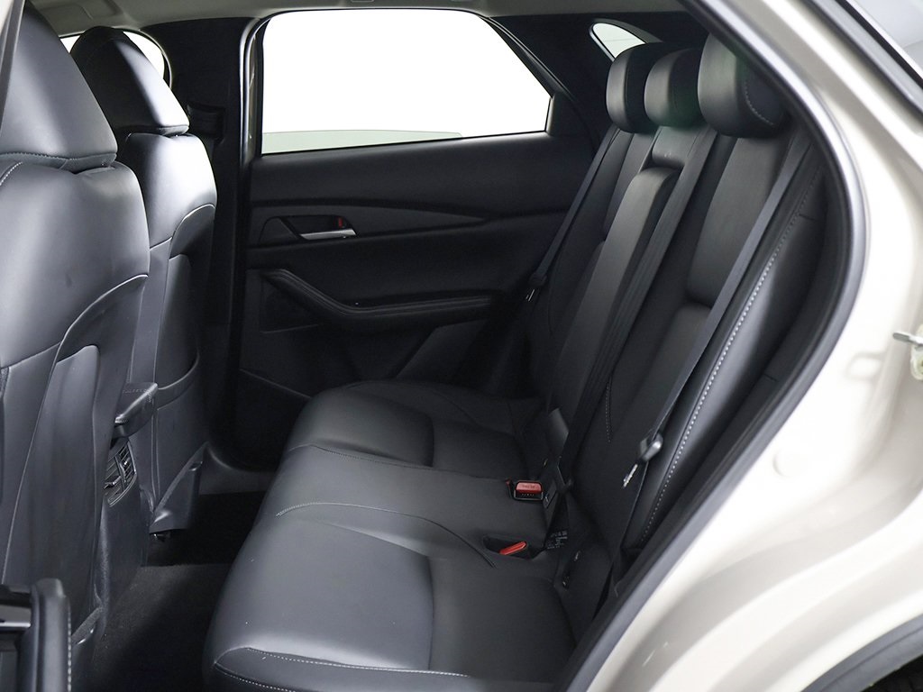 Vehicle image 16 of 56