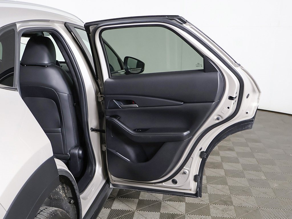 Vehicle image 43 of 56