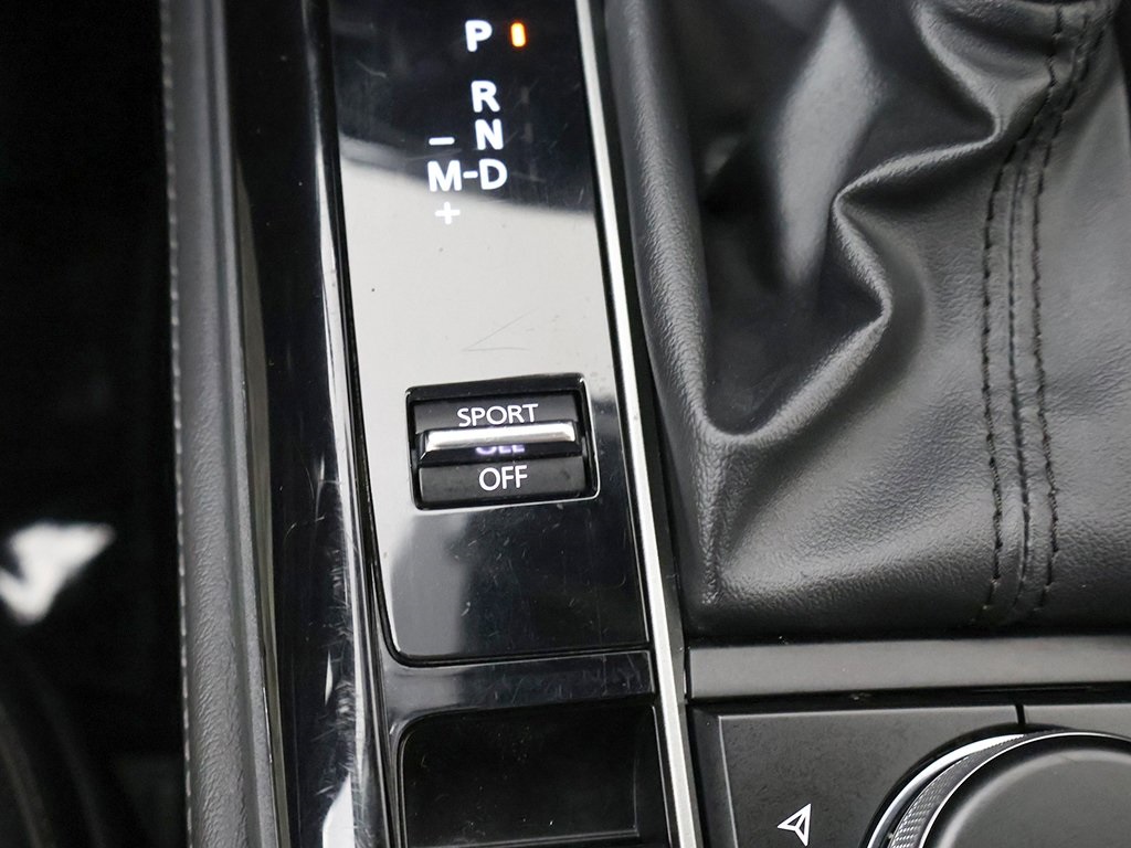 Vehicle image 31 of 56