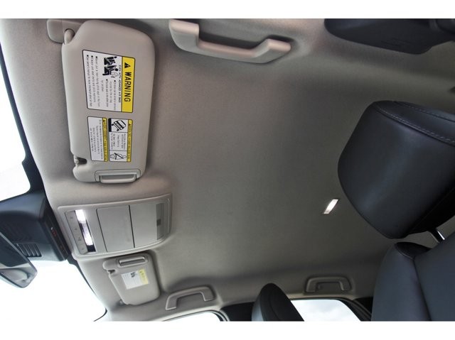 2024 Mazda CX-30 2.5 S Select Sport Image 24 of 34