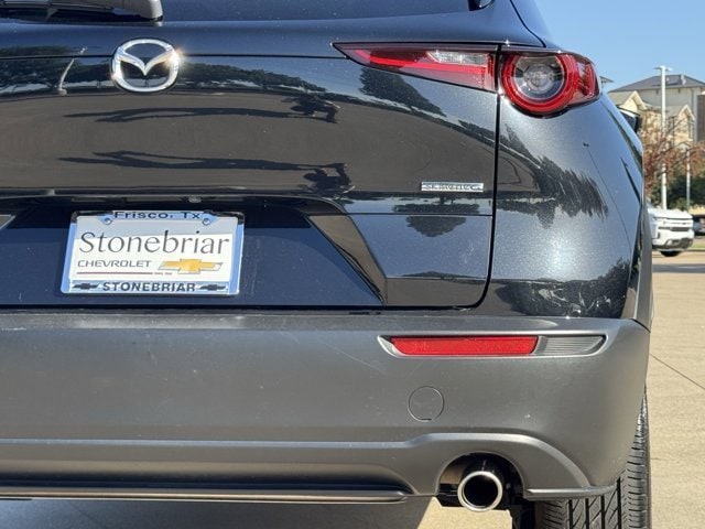 Vehicle image 9 of 33