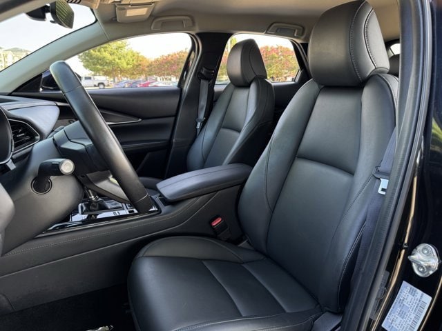 Vehicle image 16 of 33