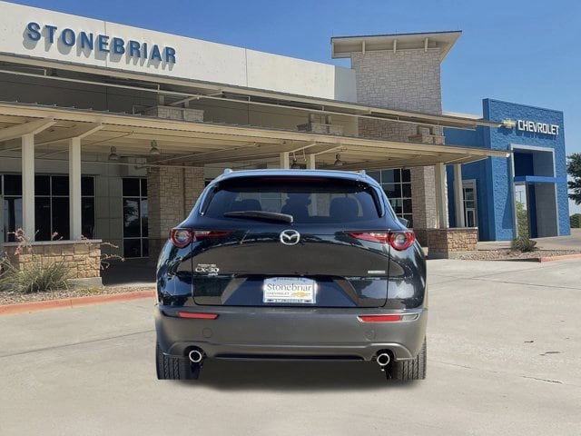 Vehicle image 8 of 33