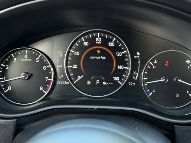 Vehicle image 20 of 33