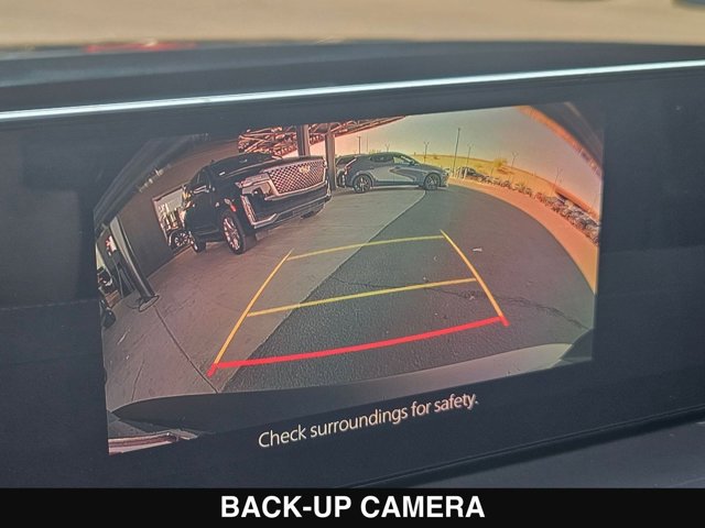 Vehicle image 16 of 32
