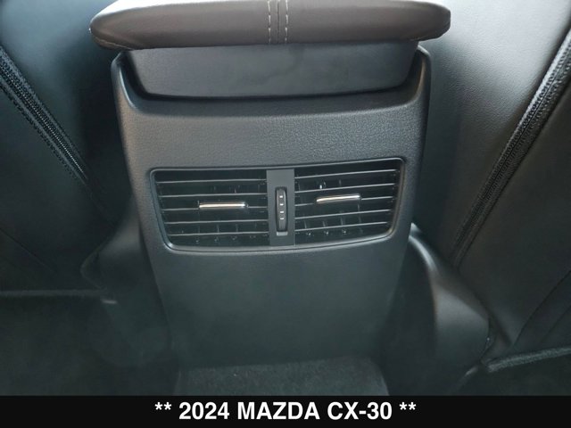 Vehicle image 20 of 32