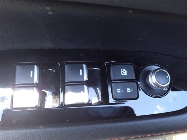 Vehicle image 11 of 29